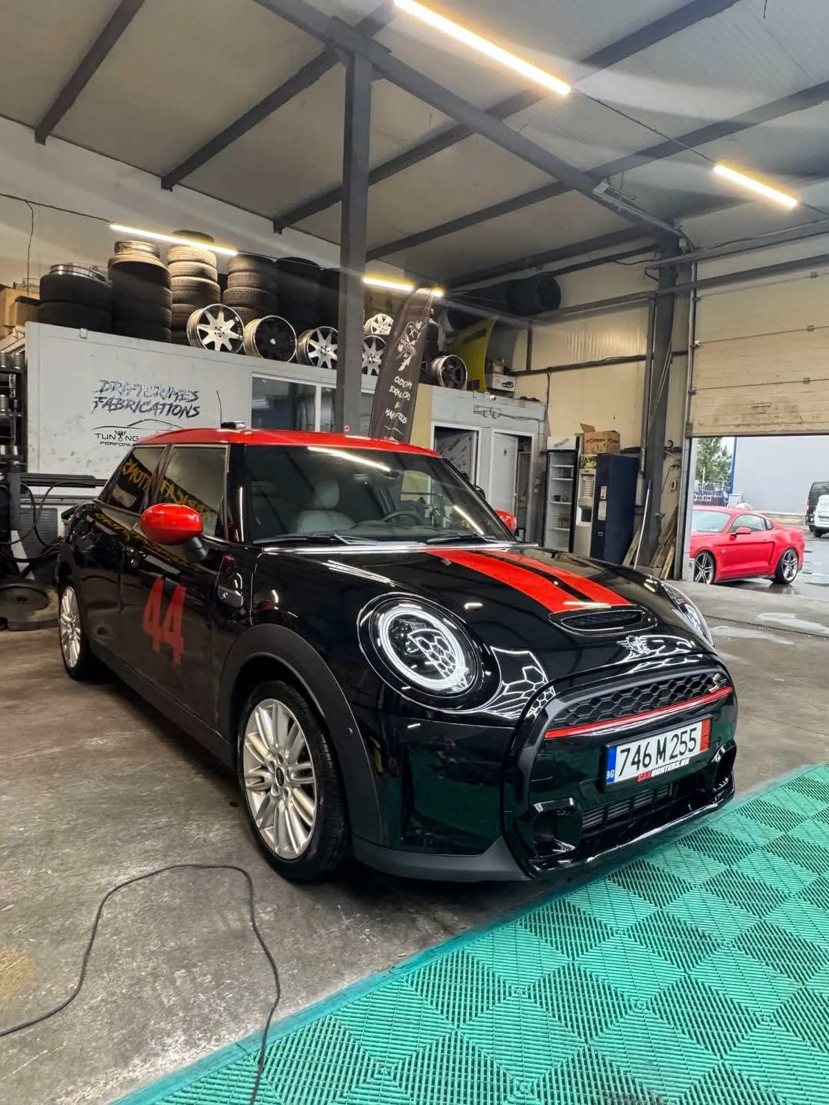 Mini с фолио | Cosmos Garage Mini с фолио