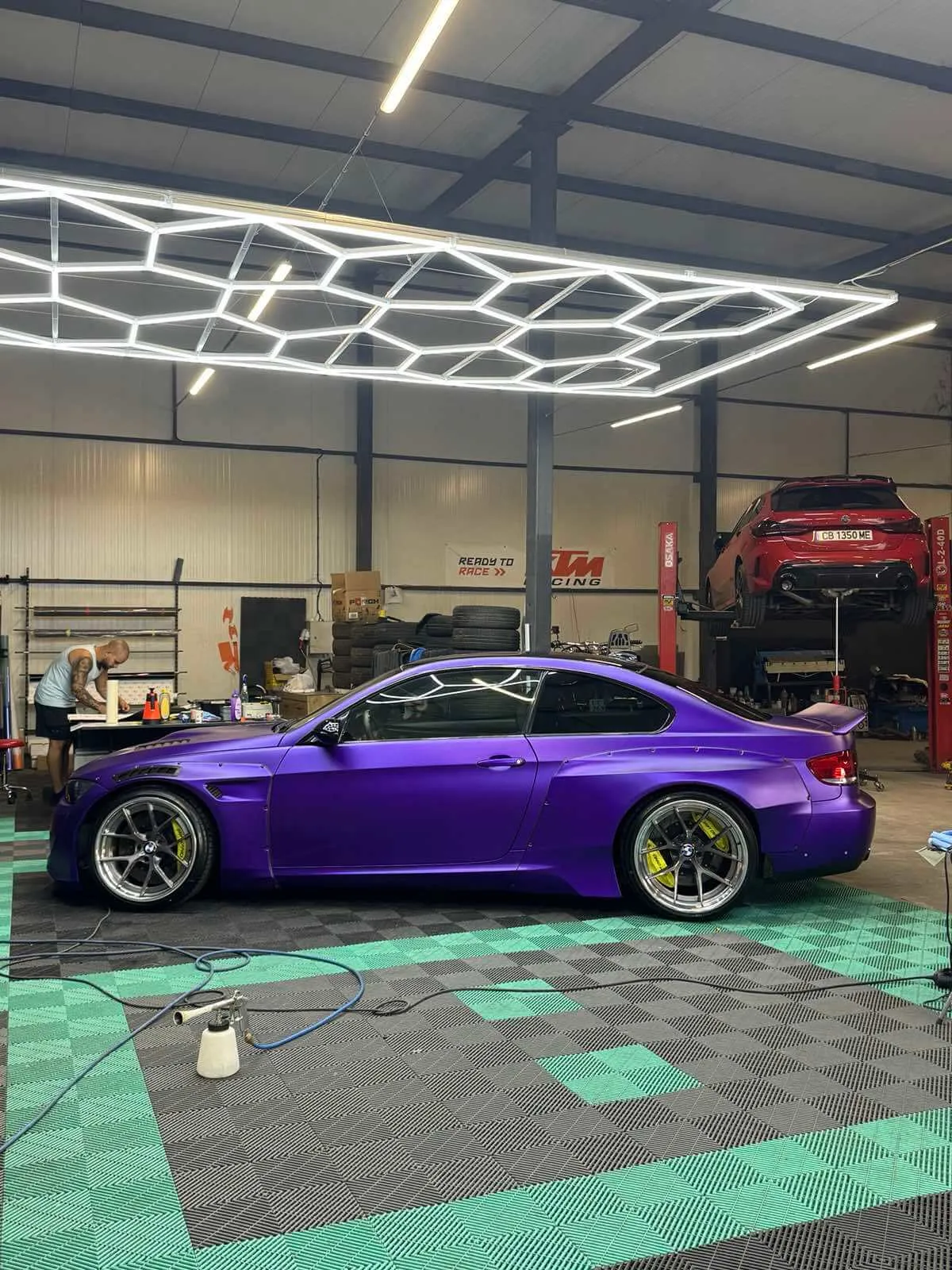 BMW с фолио | Cosmos Garage BMW с фолио