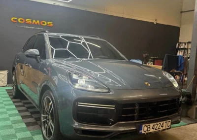 Porsche със защитно фолио